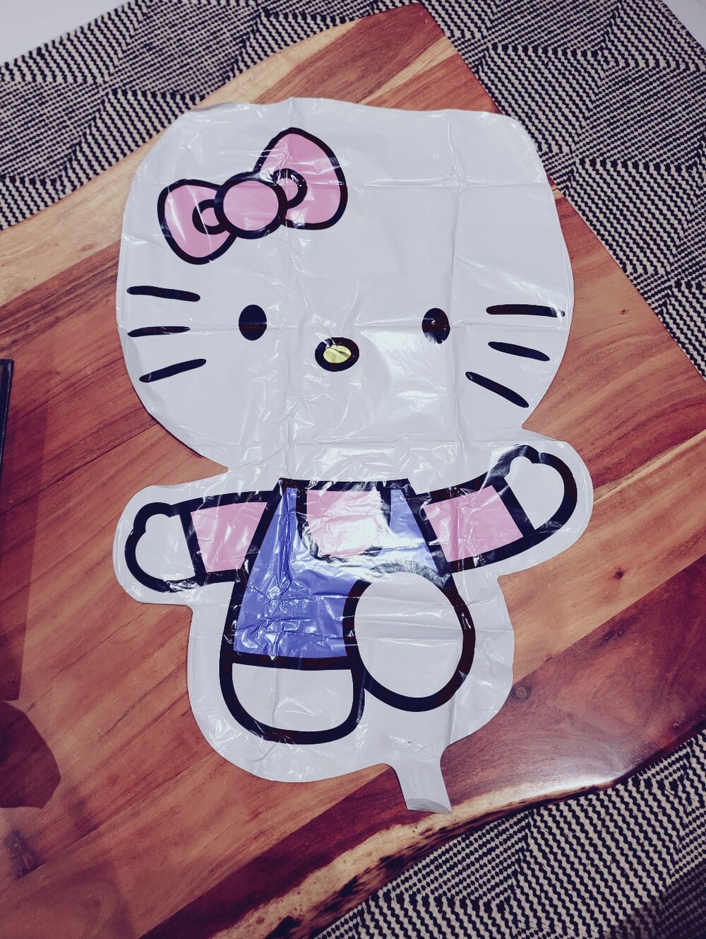 Large Hello Kitty Pink Bow Foil Helium Balloon